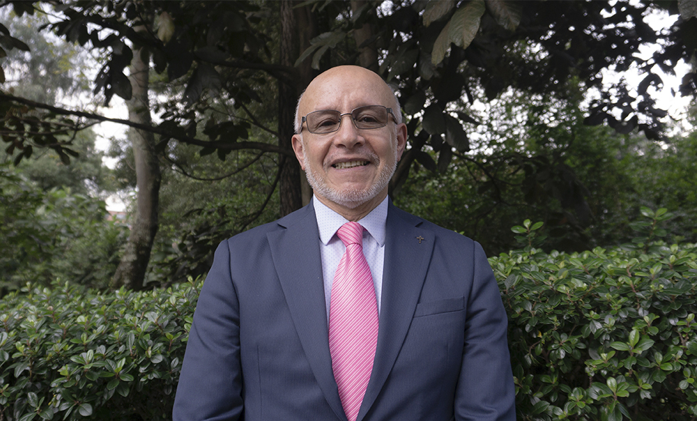 Víctor Martínez Morales, S.J.